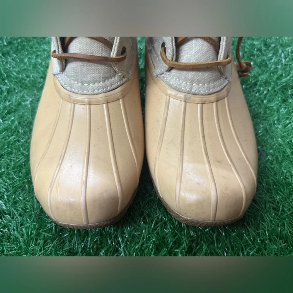 Sperry Women’s‎ Beige and Brown saltwater Boots Size 7.5